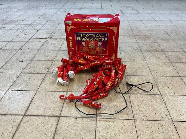 Patent knetter vuurwerk - afbeelding 1 van  6