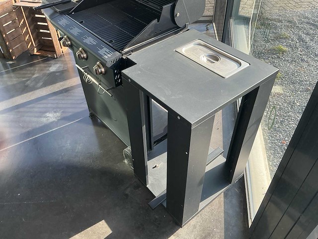 Patton three burner barbecue - afbeelding 11 van  11