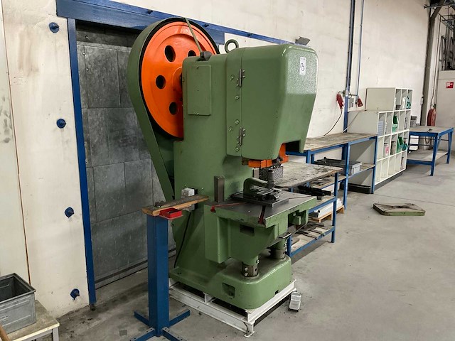 Paul muller 60svdk 60 tons excenterpers - afbeelding 2 van  8