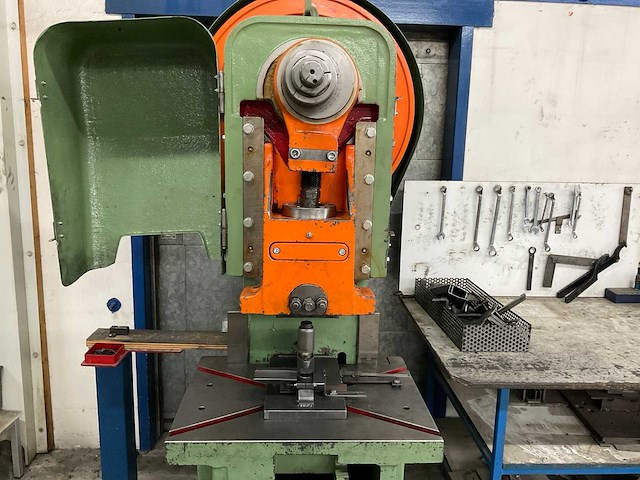 Paul muller 60svdk 60 tons excenterpers - afbeelding 4 van  8