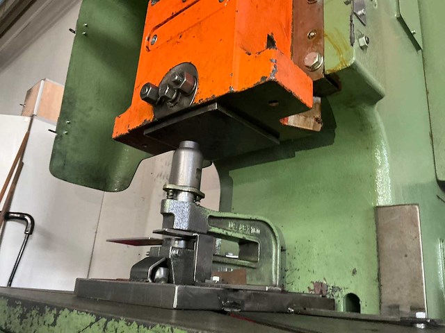 Paul muller 60svdk 60 tons excenterpers - afbeelding 8 van  8