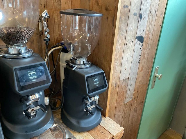 Pavelly f64evo koffiemolen - afbeelding 1 van  2