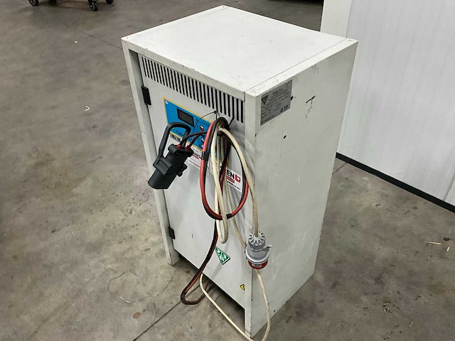 Pbm power point acculader - afbeelding 3 van  4