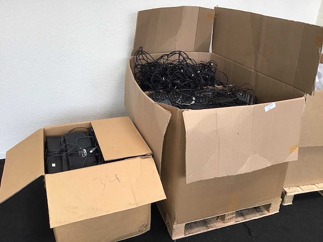 Pc- & netwerkkabel - afbeelding 1 van  2