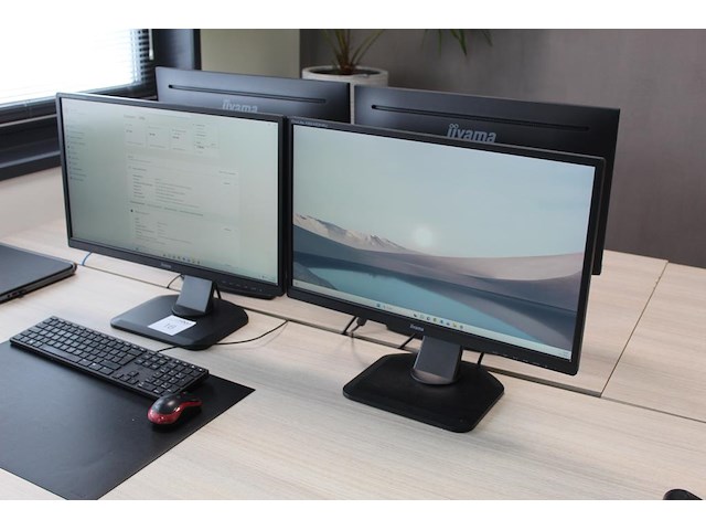 Pc configuratie hp prodesk 400 g& small form factor pc met twee beeldschermen iiyama prolite xb2483hsu, toe... - afbeelding 1 van  3