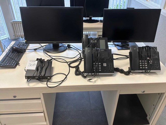 Pc / monitoren / telefonie - afbeelding 1 van  10