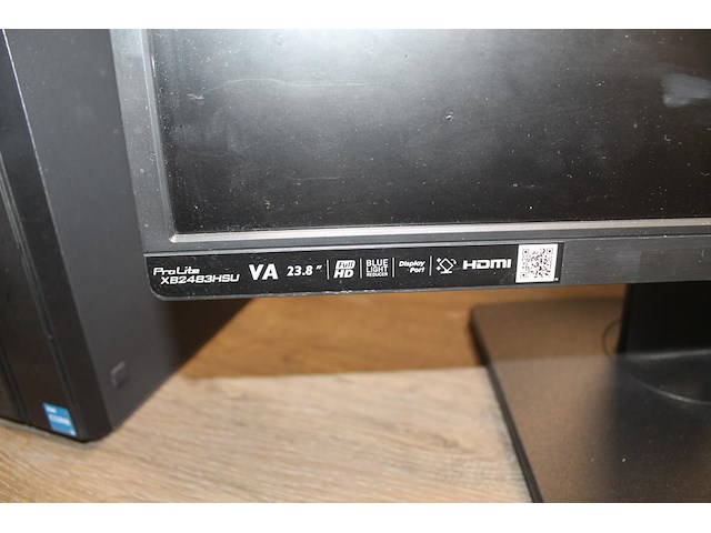 Pc opstelling acer met 8 gb intern geheugen, 238 gb harde schijf met 2 iiyama schermen 23 inch, toetsenbord... - afbeelding 2 van  3