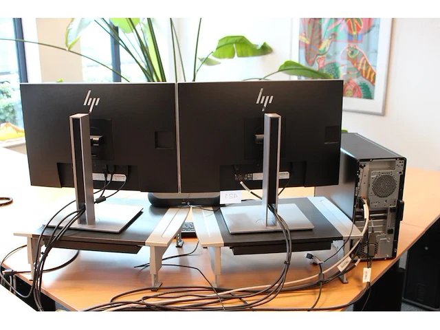 Pc opstelling hp z2 tower g9, i9, 13900k, ram 32gb, grafische kaart 6gb, 1tb opslag v.v. twee 24 inch monit... - afbeelding 6 van  6