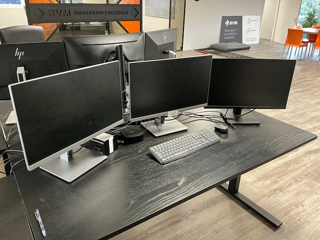 Pc opstelling - afbeelding 1 van  8