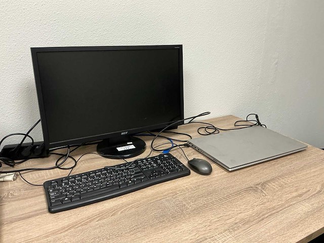 Pc opstelling - afbeelding 1 van  8