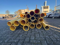 Pe buizen met bok - afbeelding 3 van  4