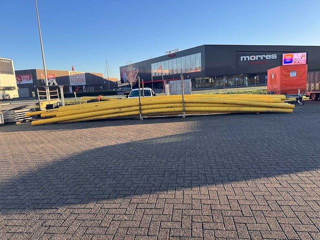 Pe buizen met bok - afbeelding 4 van  4