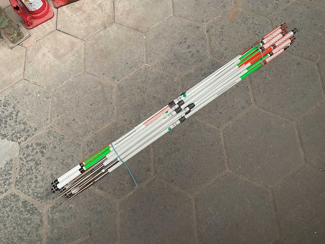 Pearson engineering bi-directional marker pole (25x) - afbeelding 1 van  4