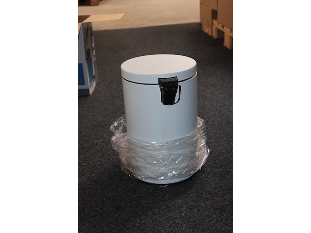 Pedaalemmer 12 liter. hoogte 40 cm. - afbeelding 2 van  2