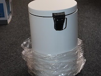 Pedaalemmer 12 liter. hoogte 40 cm. - afbeelding 2 van  2