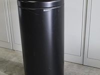 Pedaalemmer brabantia soft close. hoogte 67 cm. doorsnede 29 cm - afbeelding 2 van  3