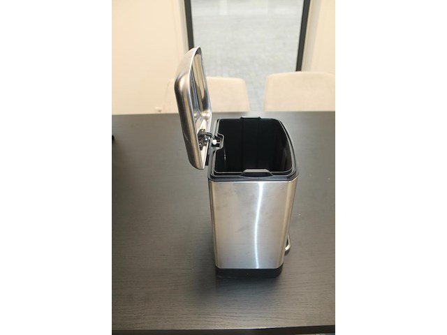 Pedaalemmer. hoogte 34 cm. - afbeelding 2 van  2