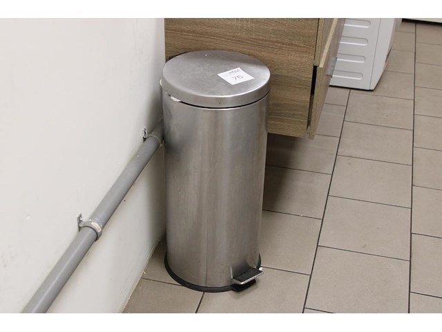 Pedaalemmer nn, hoogte 64 cm. - afbeelding 1 van  2