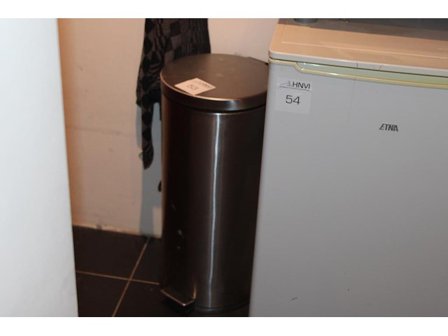 Pedaalemmer nn hoogte 65 cm. - afbeelding 1 van  2