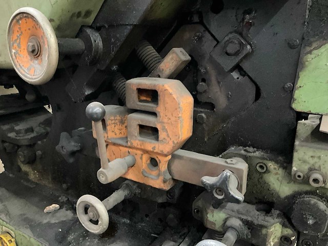 Peddinghaus 210 super 11 pons- en knipmachine - afbeelding 10 van  11