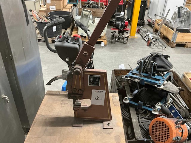 Peddinghaus 21/8 hefboom ponsmachine - afbeelding 3 van  5