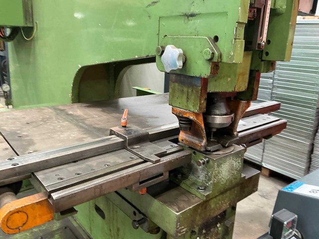 Peddinghaus hydraulic 1000 ponsmachine 100ton - afbeelding 3 van  18