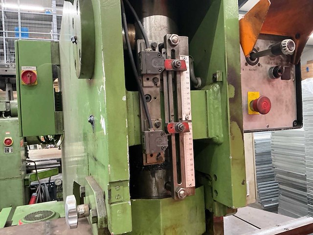 Peddinghaus hydraulic 1000 ponsmachine 100ton - afbeelding 6 van  18