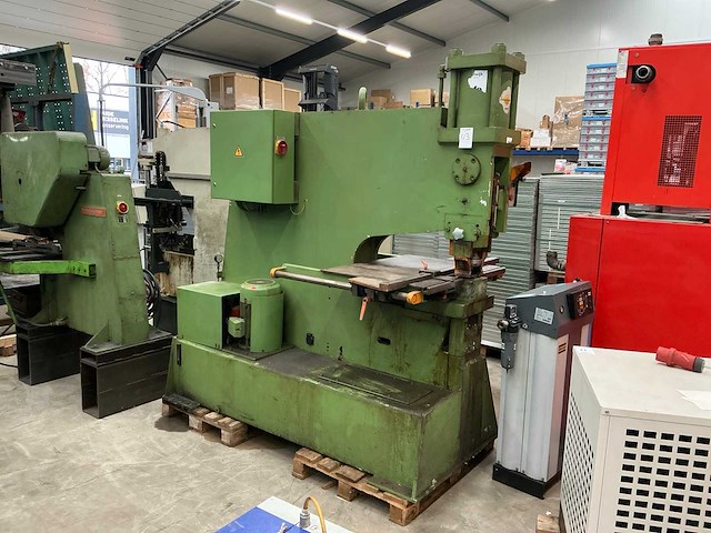 Peddinghaus hydraulic 1000 ponsmachine 100ton - afbeelding 1 van  18