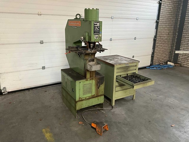 Peddinghaus hydraulic 500 pons- en stansmachine - afbeelding 1 van  9