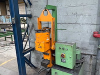 Peddinghaus hydraulische ponsmachine - afbeelding 1 van  8