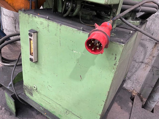 Peddinghaus hydraulische ponsmachine - afbeelding 3 van  8