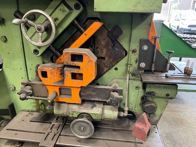 Peddinghaus peddimaster 80-110 hydraulische pons- en knipmachine - afbeelding 14 van  17