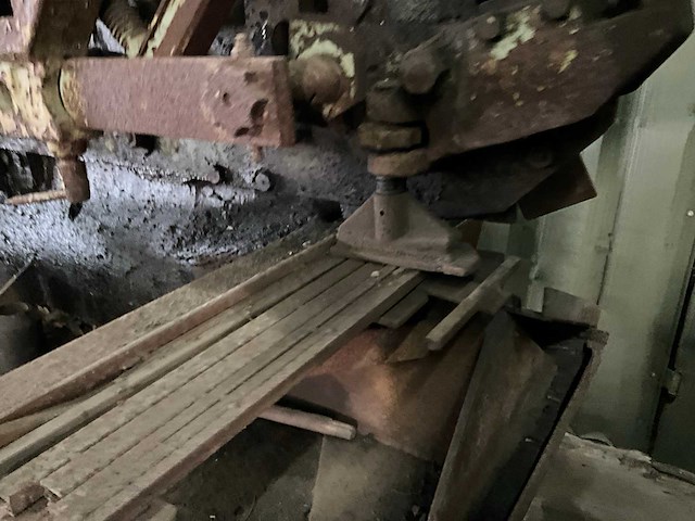 Peddinghaus pons- en knipmachine - afbeelding 2 van  11