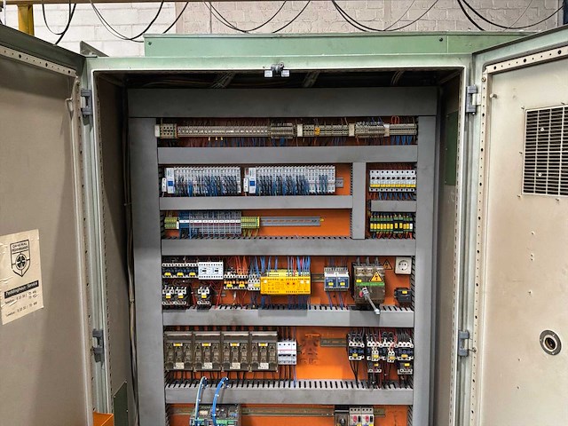 Peddinghaus signo 05 und tdk 1000/9g cnc zaag- en boormachine met rollenbaansysteem - afbeelding 13 van  48