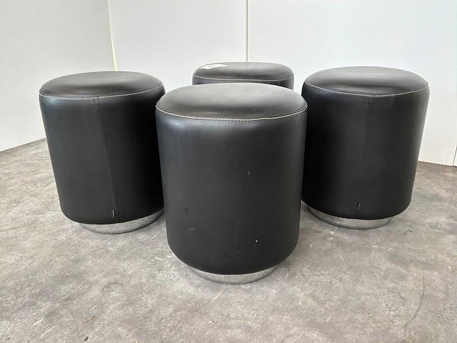 Pedrali poef (4x) - afbeelding 1 van  3