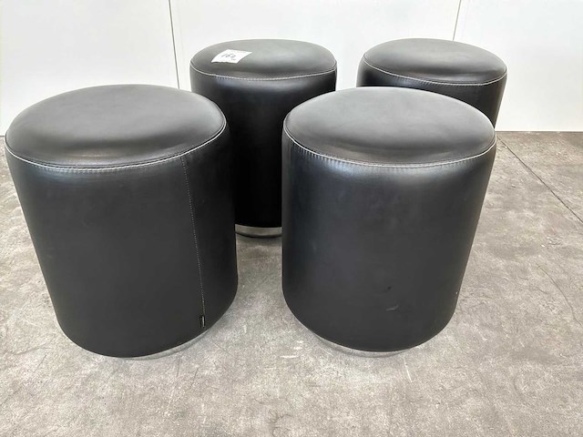 Pedrali poef (4x) - afbeelding 2 van  3