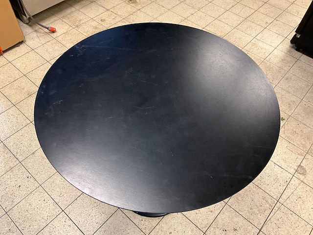 Pedrali tonda 4150 restauranttafel (10x) - afbeelding 3 van  9