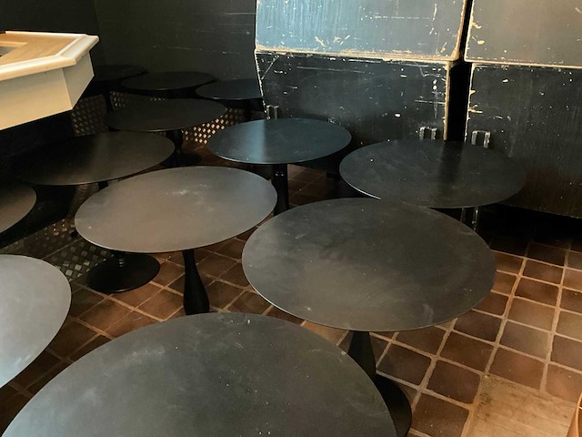 Pedrali tonda 4150 restauranttafels (10x) - afbeelding 9 van  9