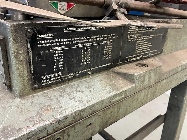 Pedrazzoli afkortcirkelzaagmachine - afbeelding 8 van  10