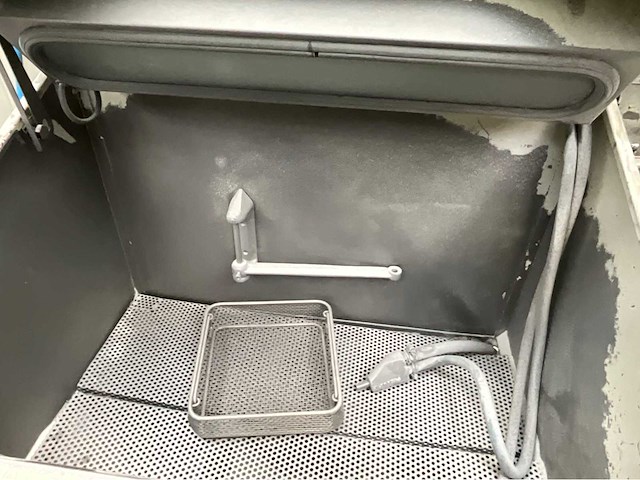 Peenmatic micro 750s straalcabine - afbeelding 7 van  9