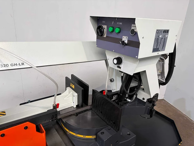 Pegas-gonda - 2026 - 300x320 gh-lr - metalen horizontale bandzaagmachine - afbeelding 10 van  15