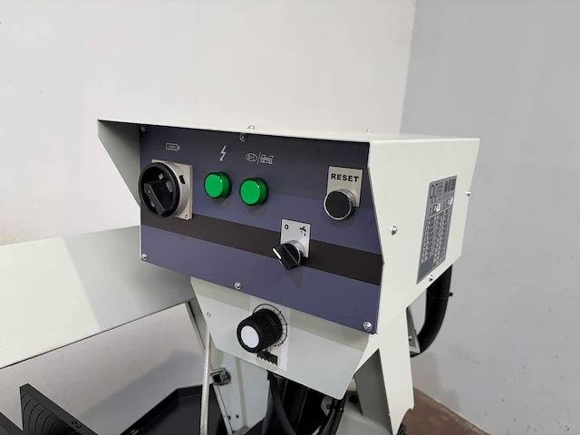 Pegas-gonda - 2026 - 300x320 gh-lr - metalen horizontale bandzaagmachine - afbeelding 11 van  15