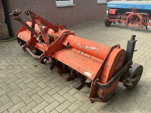 Pegoraro - mod lm 250 - grondfrees - afbeelding 15 van  16