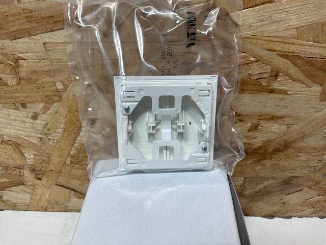 Peha dubbele wip schakelaar zuiver wit (80x) - afbeelding 6 van  7