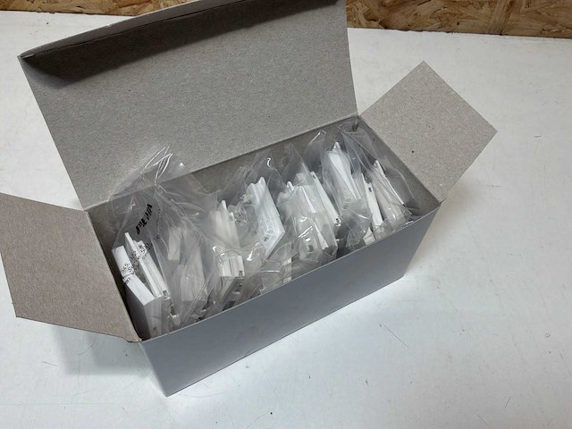 Peha dubbele wip schakelaar zuiver wit (80x) - afbeelding 4 van  4