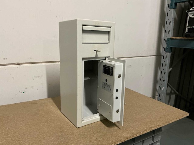 Peine kluis (3x) - afbeelding 3 van  5