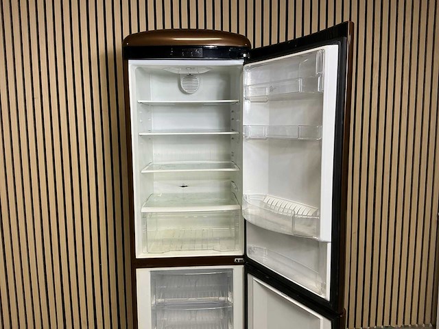 Pelgrim pkv188bruip01 vrijstaande retro koel-vries combinatie - afbeelding 10 van  11