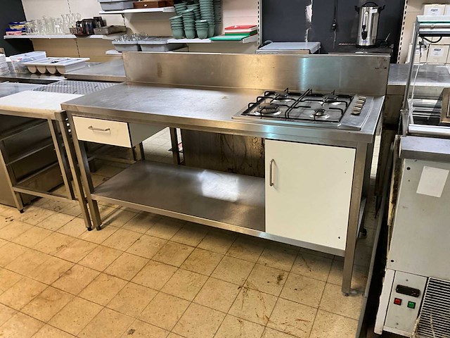 Pelgrim rvs werktafel met fornuis - afbeelding 1 van  10