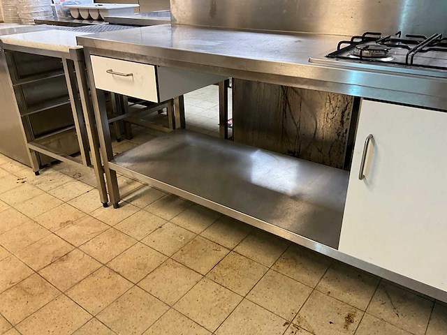 Pelgrim rvs werktafel met fornuis - afbeelding 9 van  10