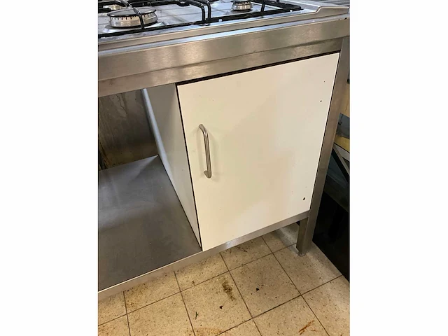 Pelgrim rvs werktafel met fornuis - afbeelding 8 van  10